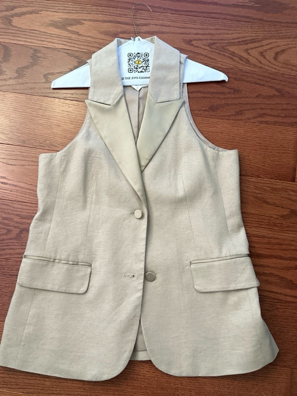 Banana Republic Cream Sleeveless Tailored Vest